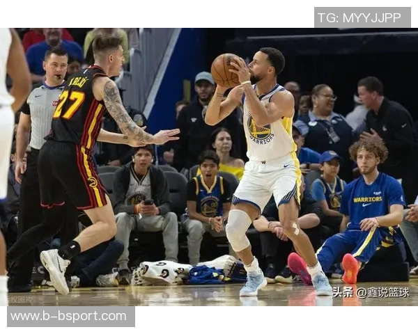 勇士开局强势发力巴特勒拼劲扑抢助攻库里三分轰炸老鹰