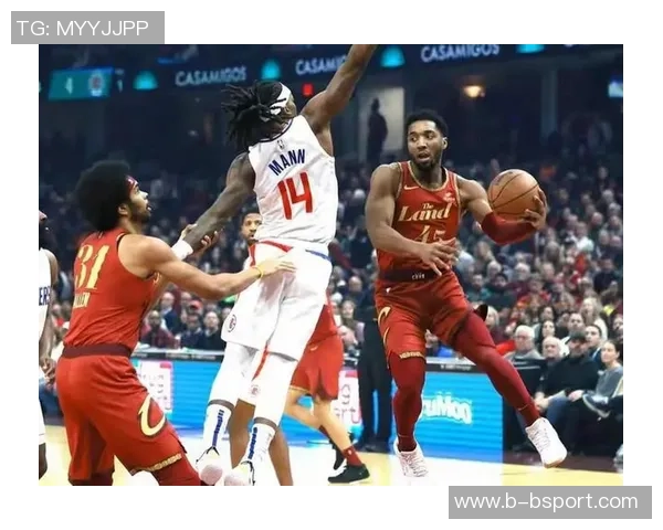 加兰状态低迷进攻乏力10投仅3三分球全失仅得8分并送出4次失误